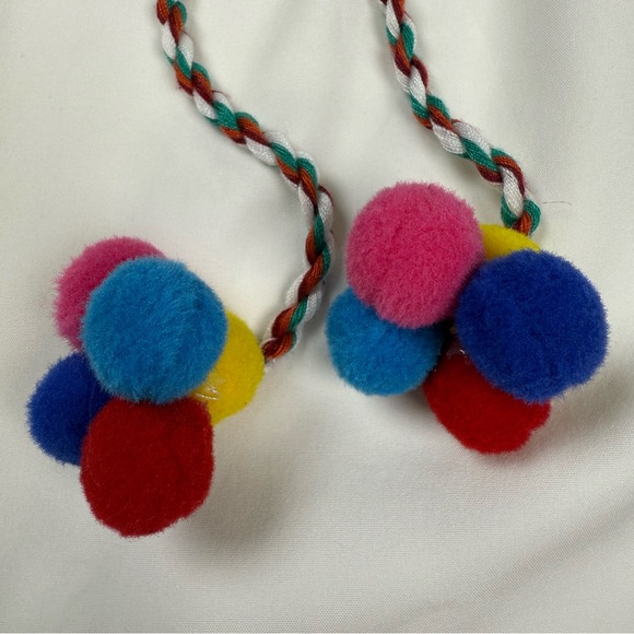 NWT Floerns Embroidered White Babydoll Style Sleeveless Top Colorful Accents - Picture 10 of 11